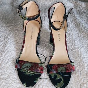 Embroidered Marc Fisher Floral Design Heels